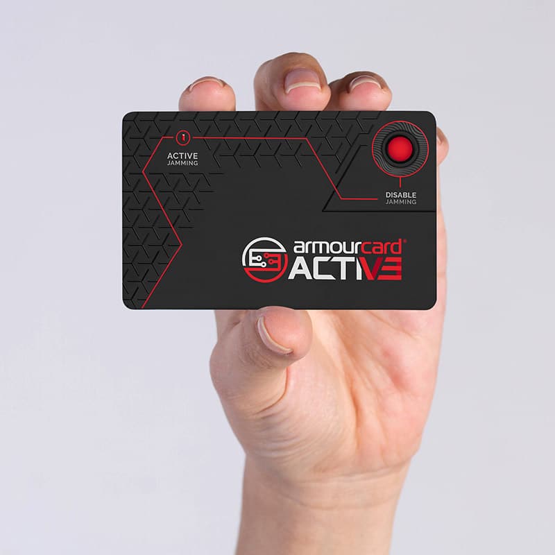 https://armourcard.com/wp-content/uploads/2021/10/Armourcard-V3-ACTIVE-mockup_hand-holding.jpg